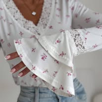 Selfie Bluzeczka Rękawek Dzwoneczek Drobne Różowe Kwiatuszki 129 zł