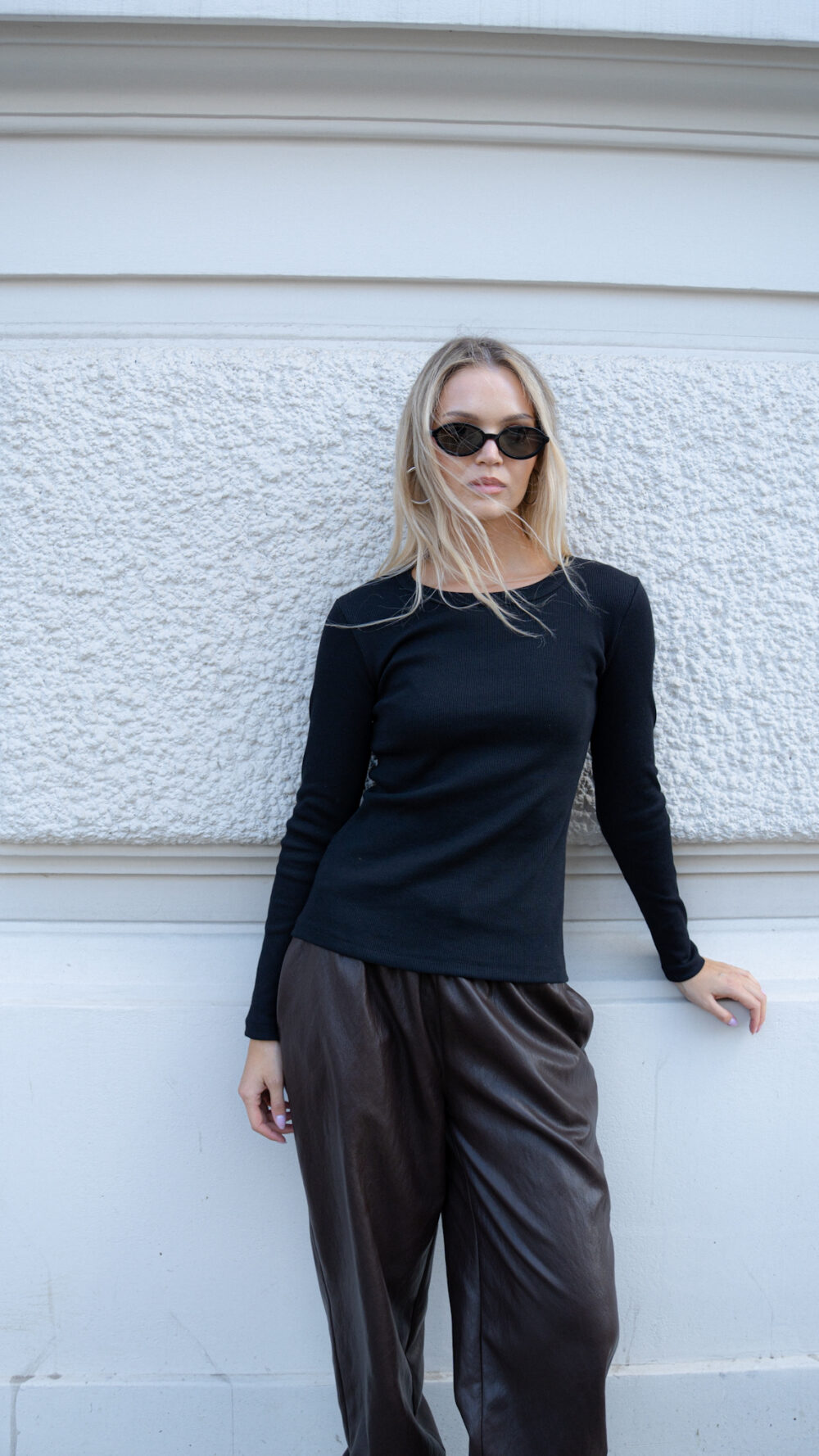 Lemonada Project Runway Bluzka Long Prążek Czarna 109 zł